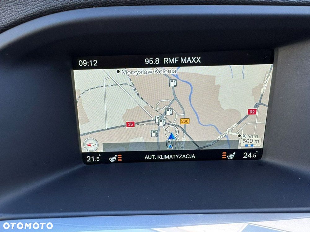 Volvo V60 Cross Country - 22