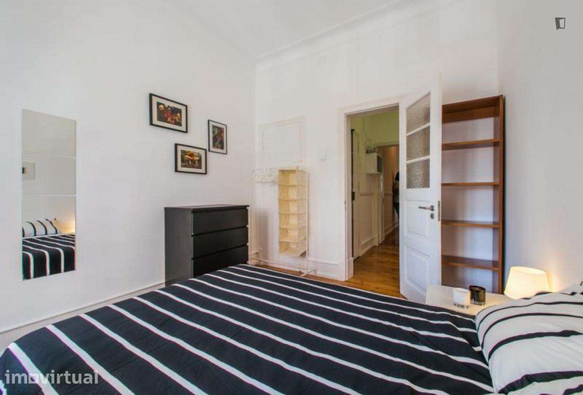 Quarto - localizado em Sete Rios Lisbon - Grande imagem: 4/8