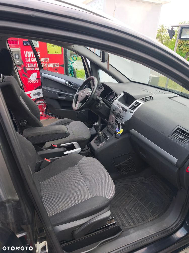 Opel Zafira 1.6 - 13