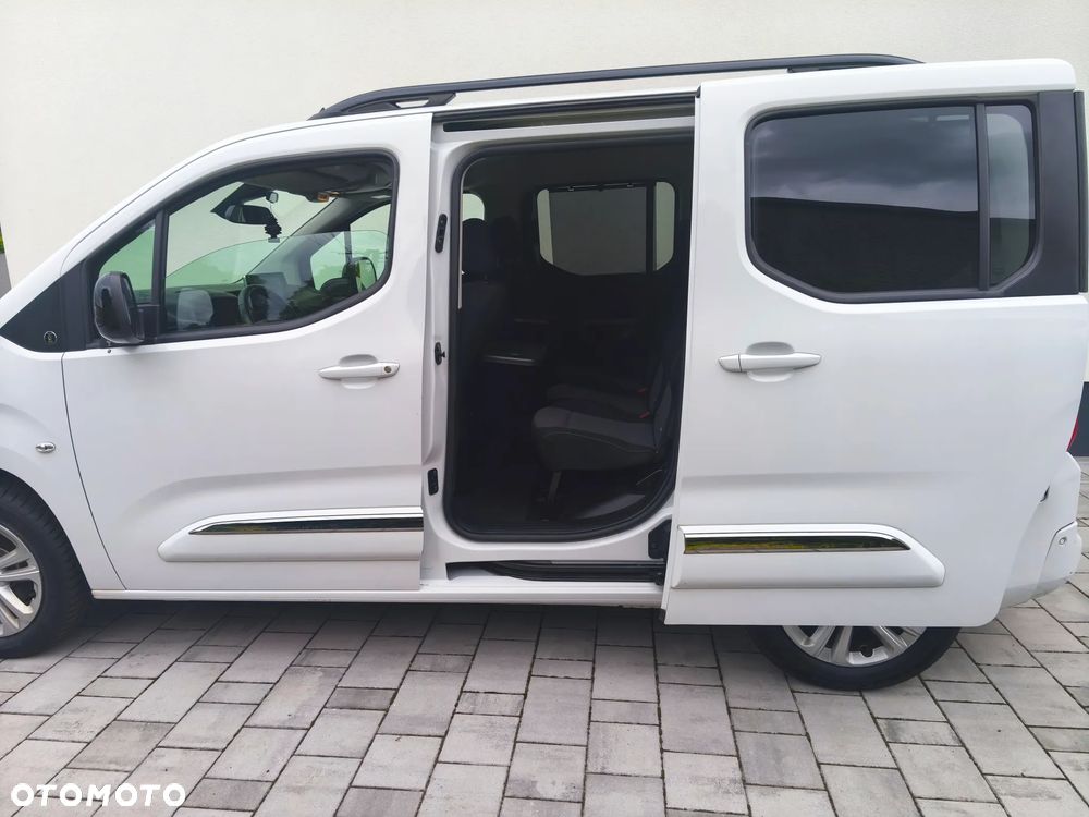 Toyota Proace City Verso 1.2 Turbo L1 Team Deutschland - 10