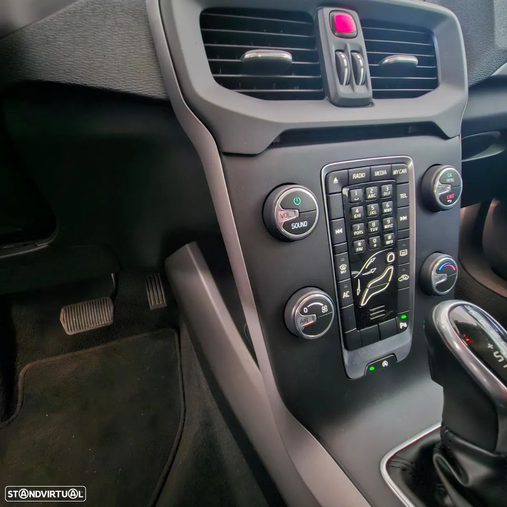 Volvo V40 1.6 D2 Kinetic Powershift Eco - 56