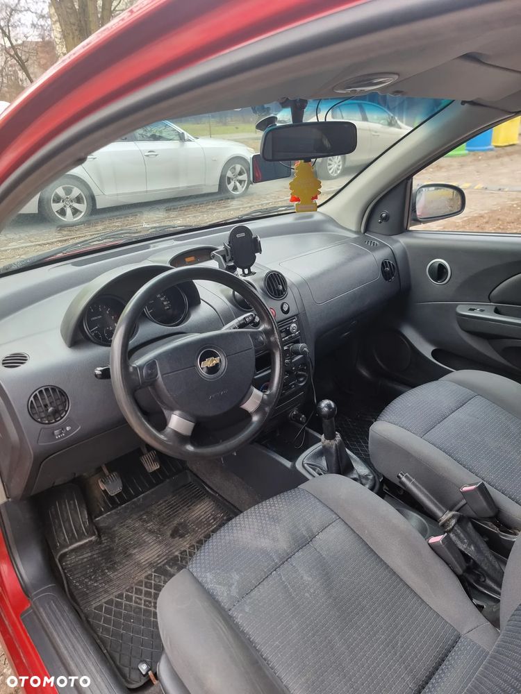 Chevrolet Aveo - 12