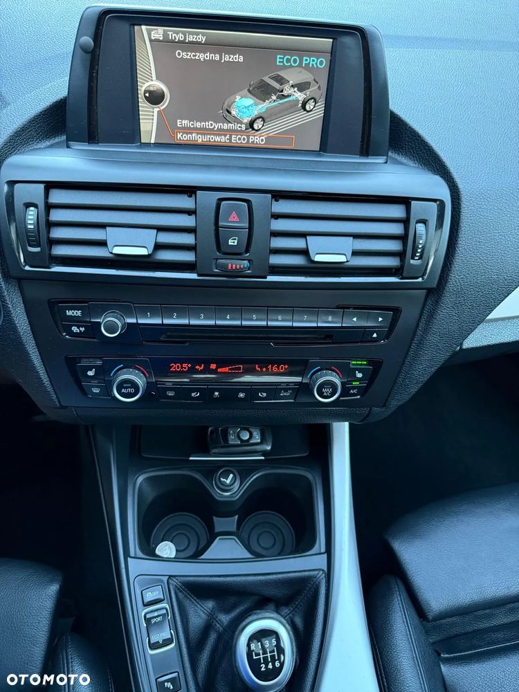 BMW Seria 1 120d Sport Line - 9