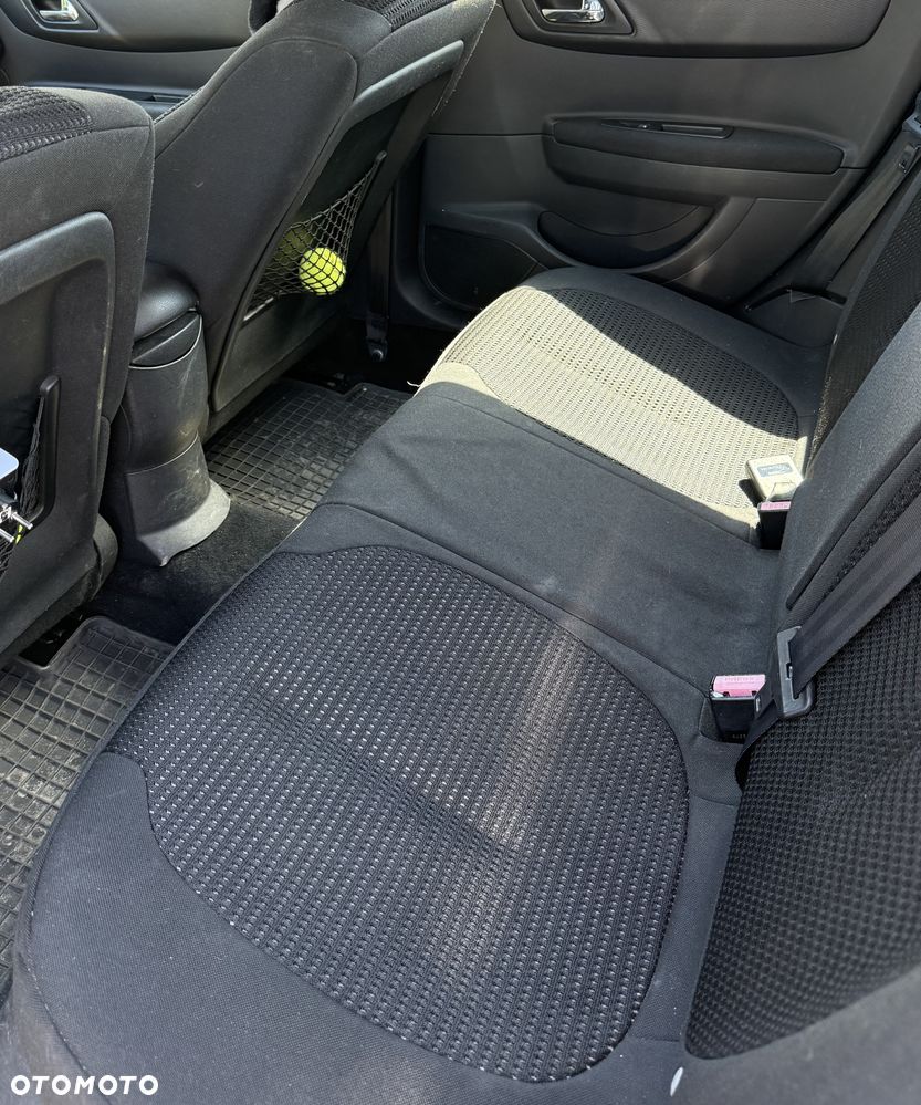Citroën C4 2.0 HDi FAP Exclusive - 16