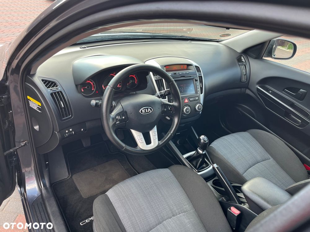 Kia Ceed 1.4 CVVT Attract - 20