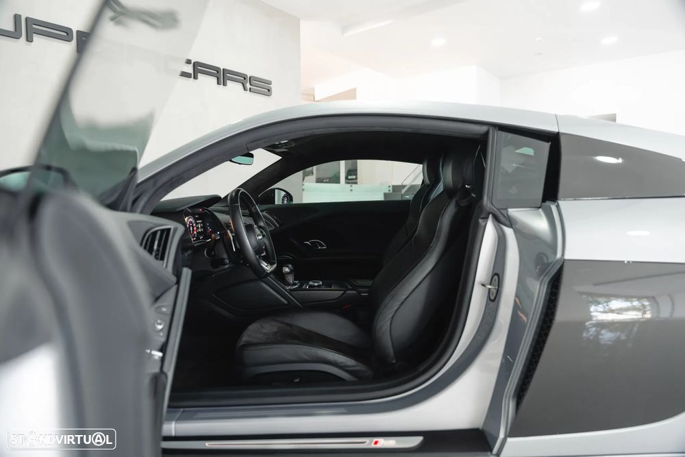 Audi R8 Coupé 5.2 FSI V10 Plus S tronic - 29