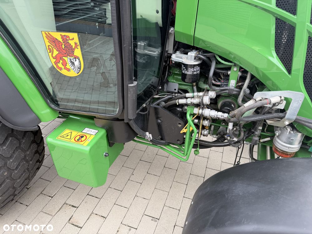 John Deere 4066R - 23