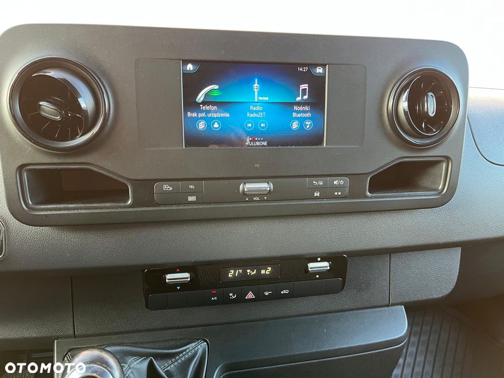 Mercedes-Benz Sprinter - 14