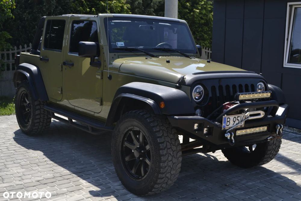 Jeep Wrangler 3.6 Unlim Sahara - 12