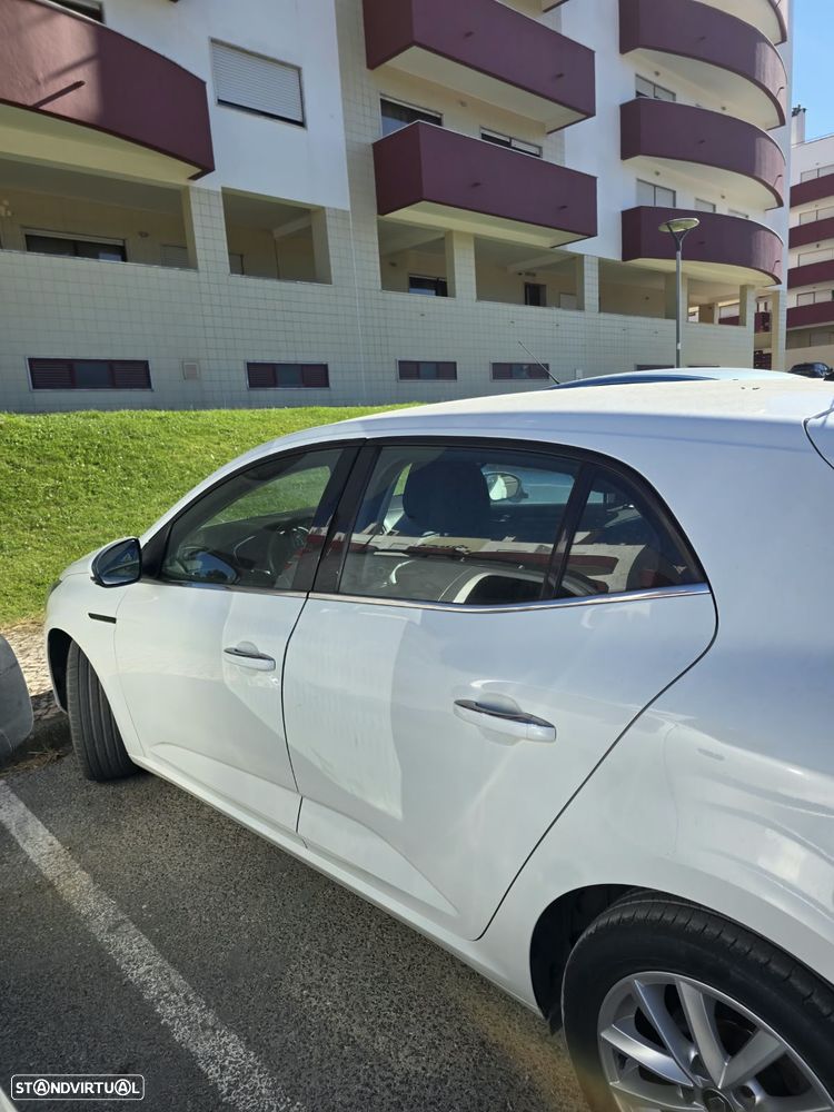 Renault Mégane 1.5 Blue dCi Zen - 3