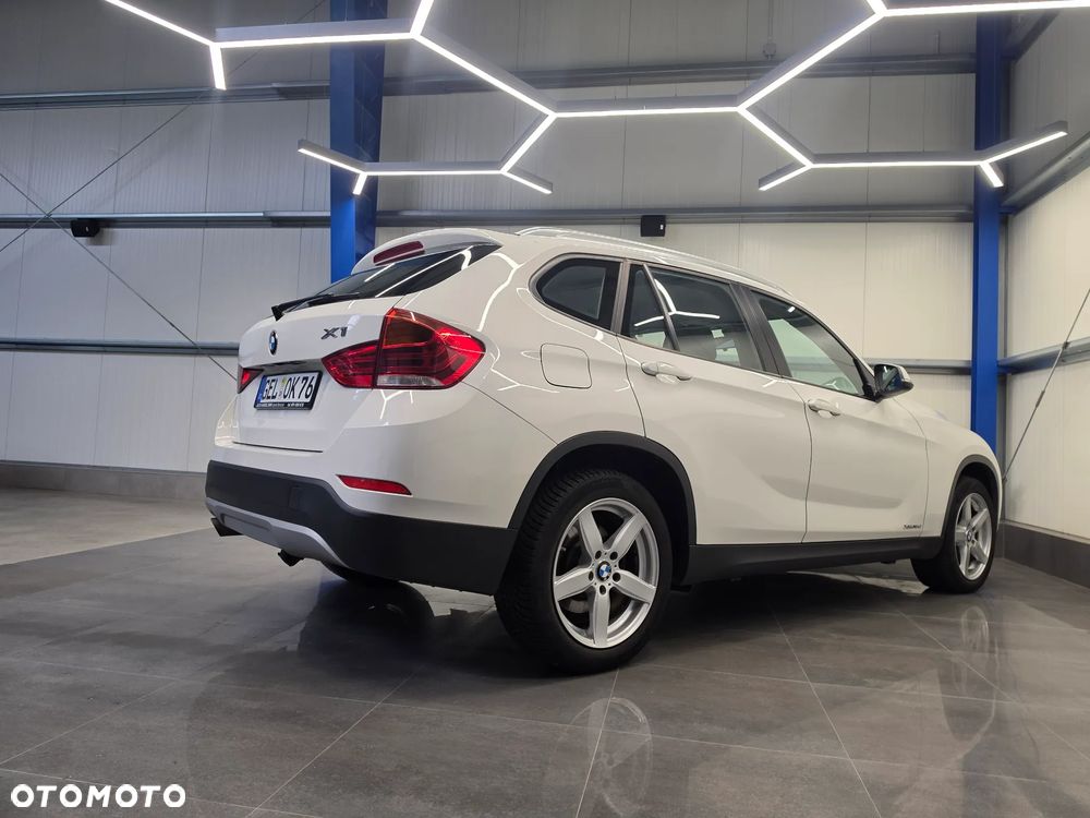 BMW X1 xDrive18d xLine - 17