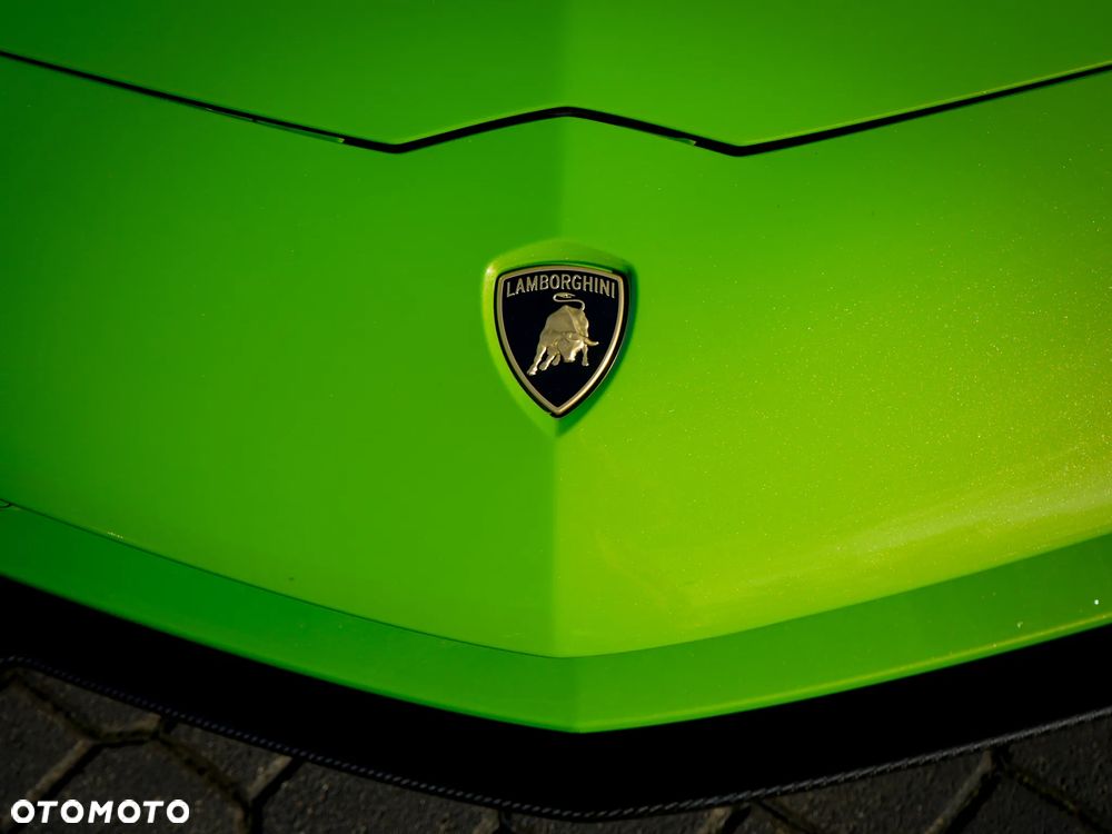 Lamborghini Aventador - 9