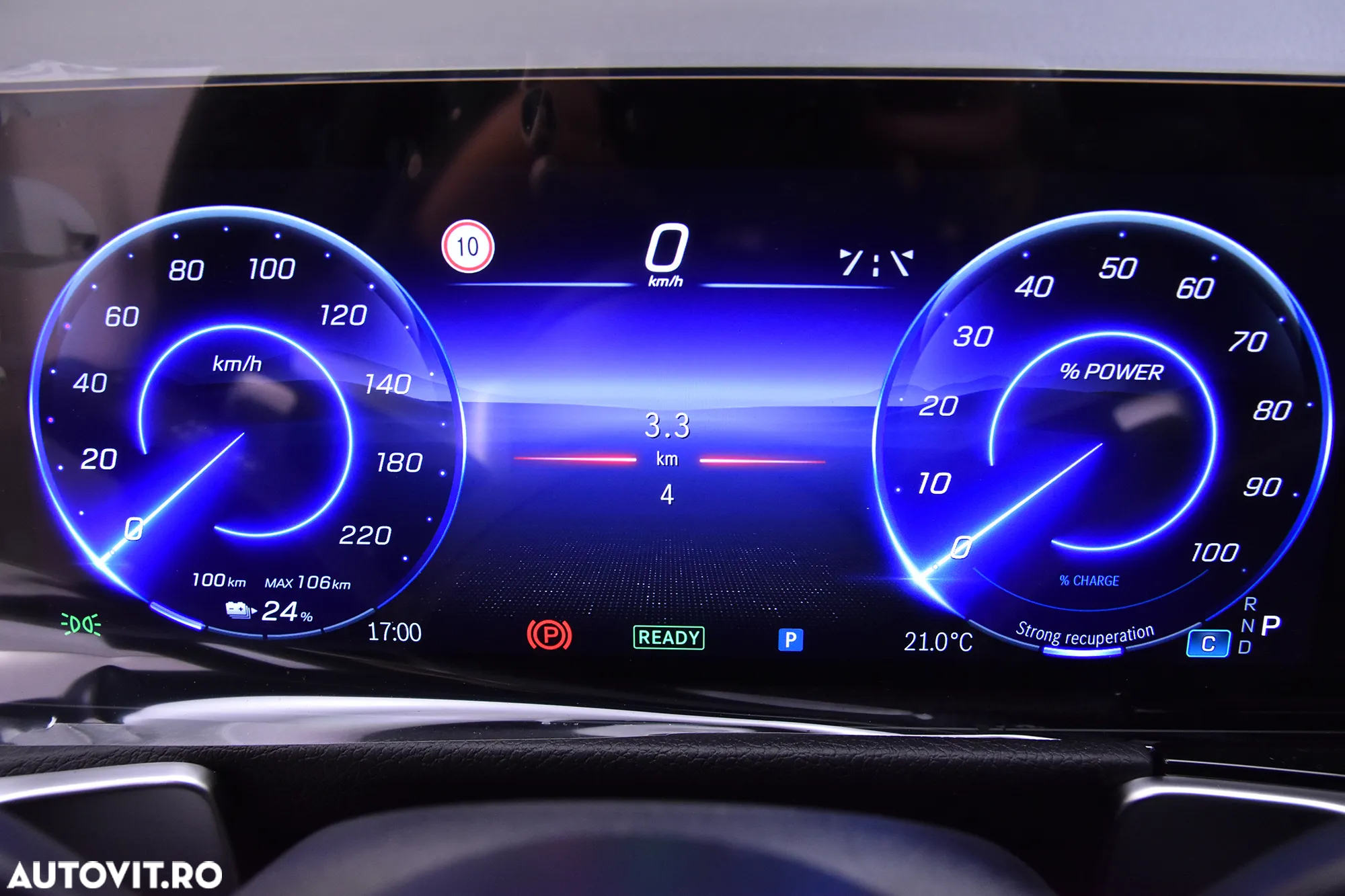 Mercedes-Benz EQB 300 4MATIC - 10