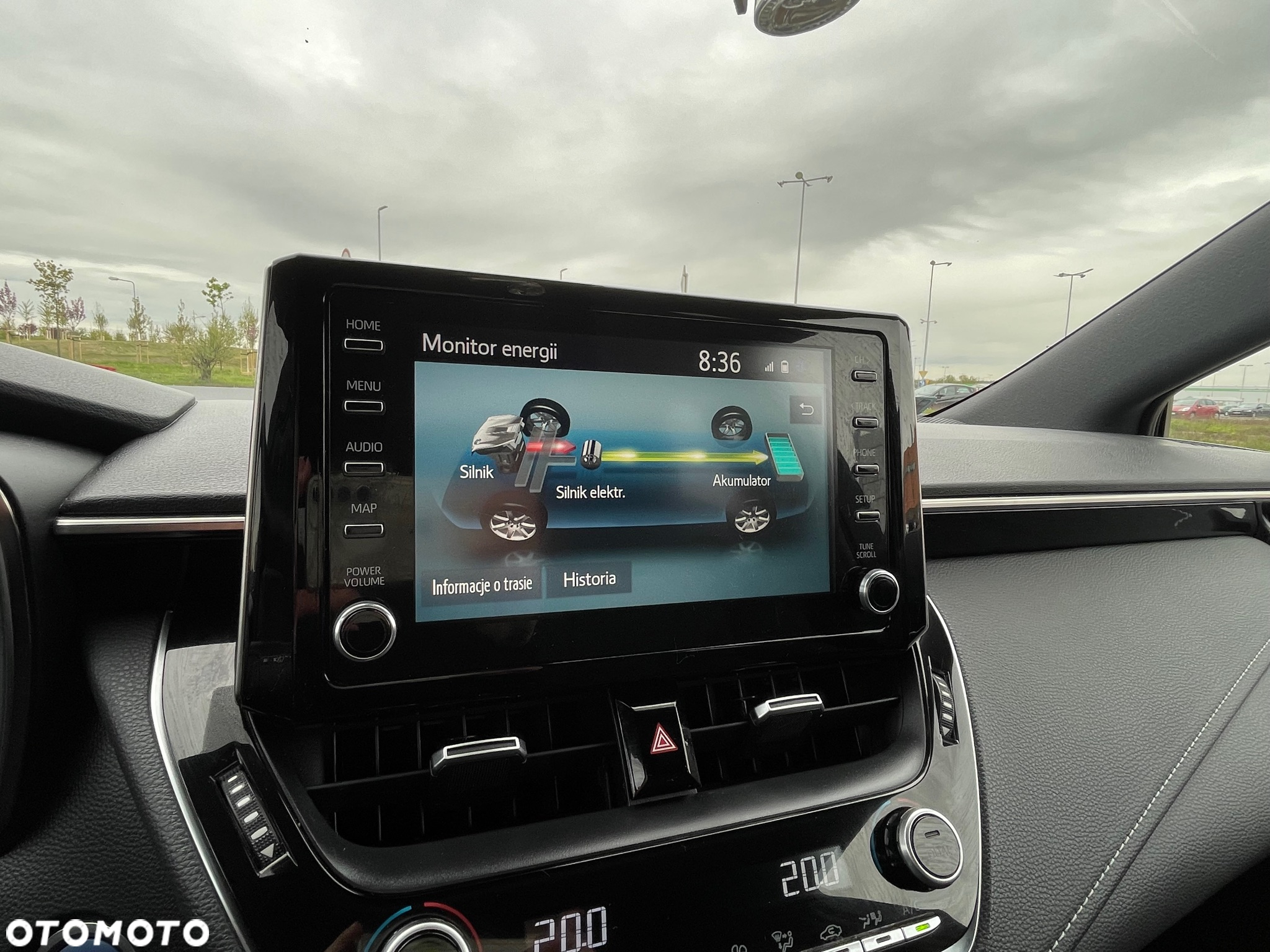 Toyota Corolla 2.0 Hybrid Comfort - 23
