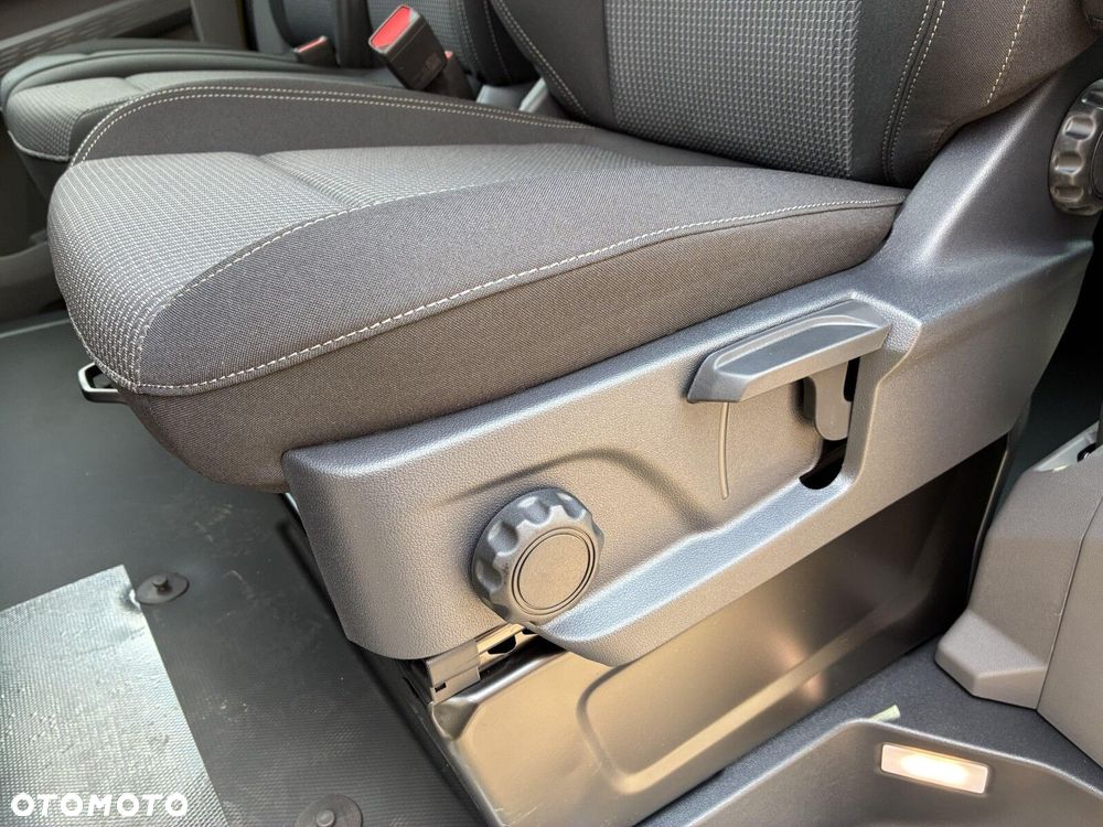 Volkswagen Transporter Furgon PLUS Panamericana/6-cio osob./AUTOMAT (L2) 2.0 TDI 170KM, r.o. 3500 mm - 34