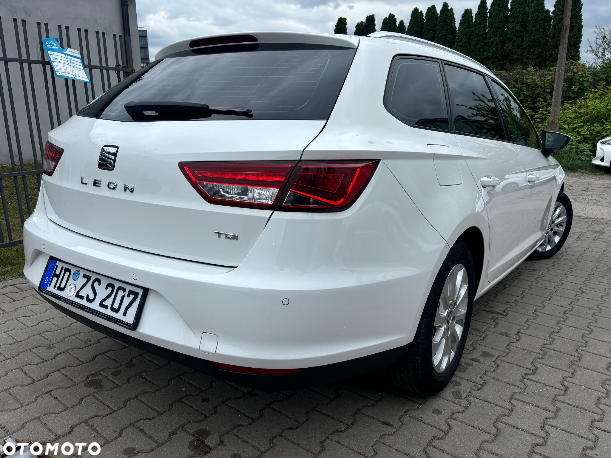 Seat Leon 2.0 TDI DPF Style - 8