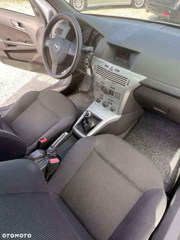 Opel Astra 1.6 - 9