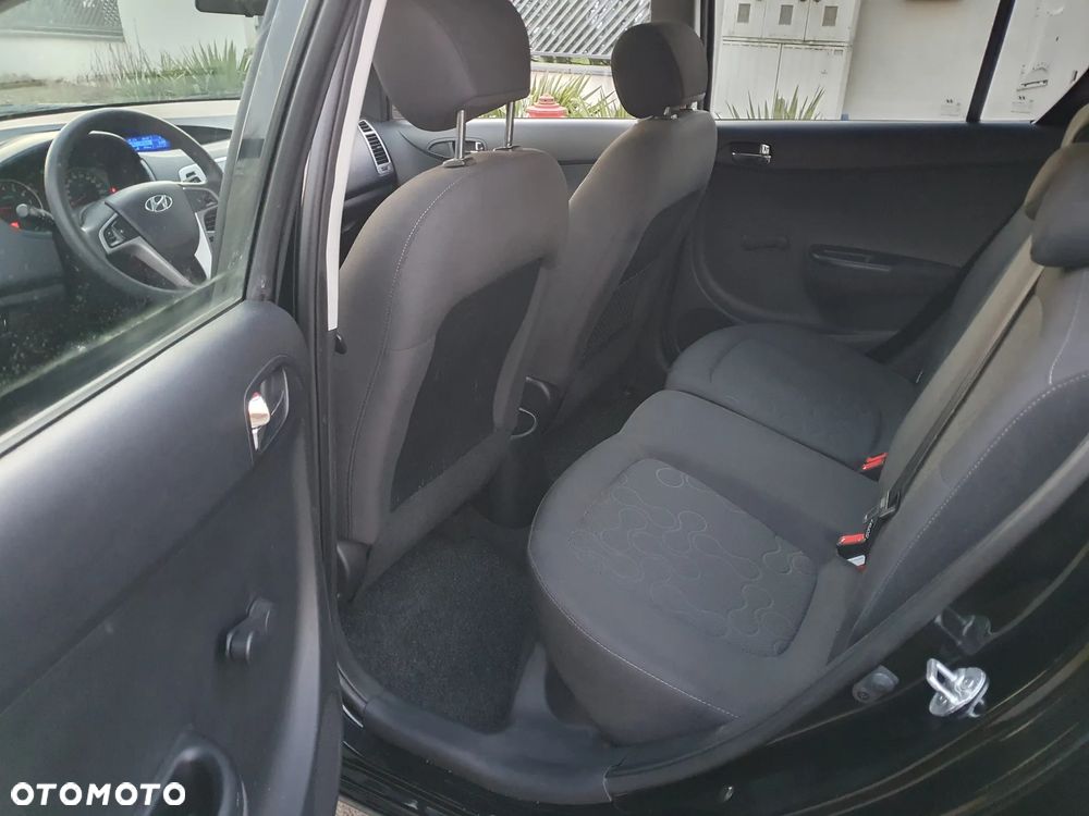 Hyundai i20 1.2 UEFA EURO 2012 Edition - 6