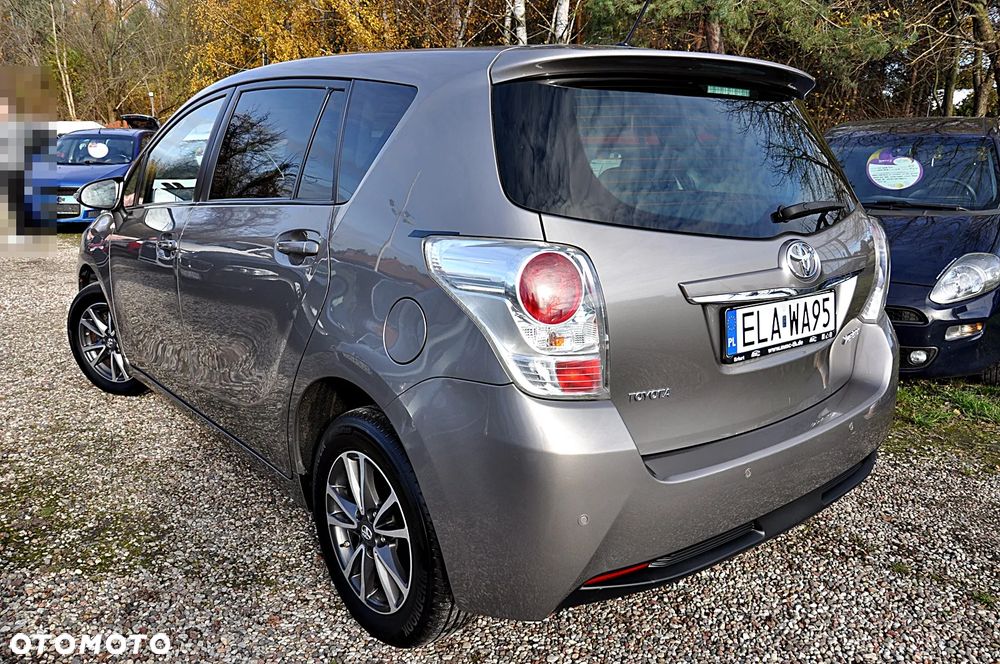 Toyota Verso 1.8 Prestige - 12