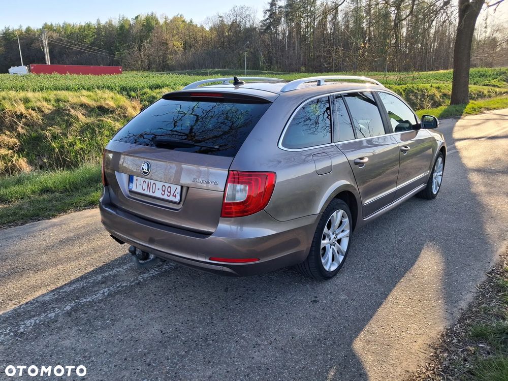 Skoda Superb 2.0 TDI DSG Ambition - 3