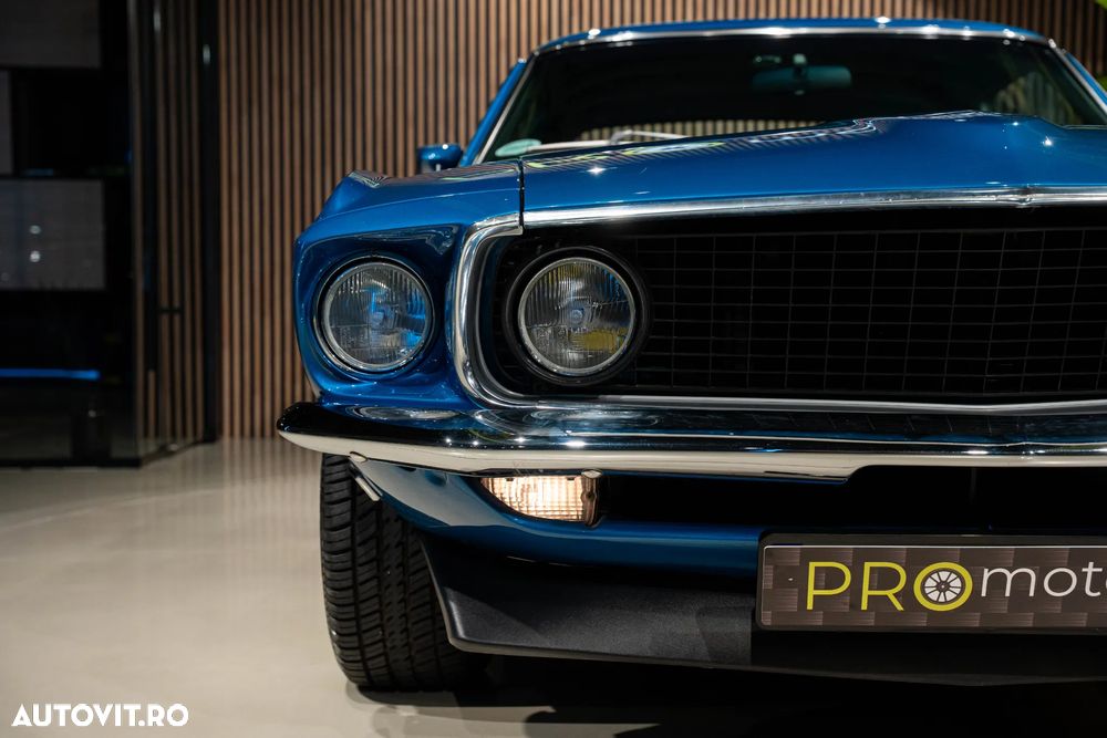 Ford Mustang - 7