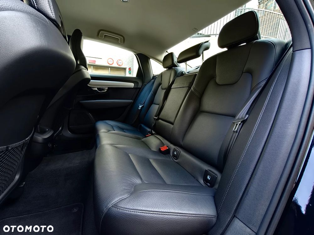 Volvo S90 D4 Momentum Pro - 9