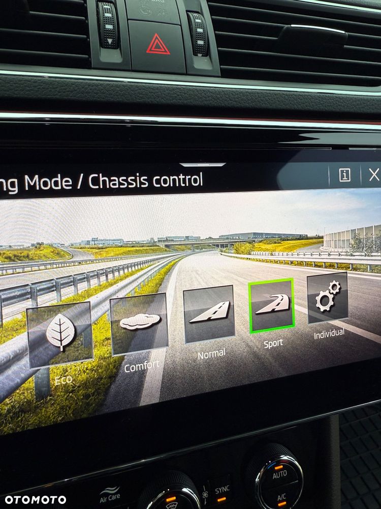 Skoda Superb 2.0 TDI SCR L&K DSG - 37