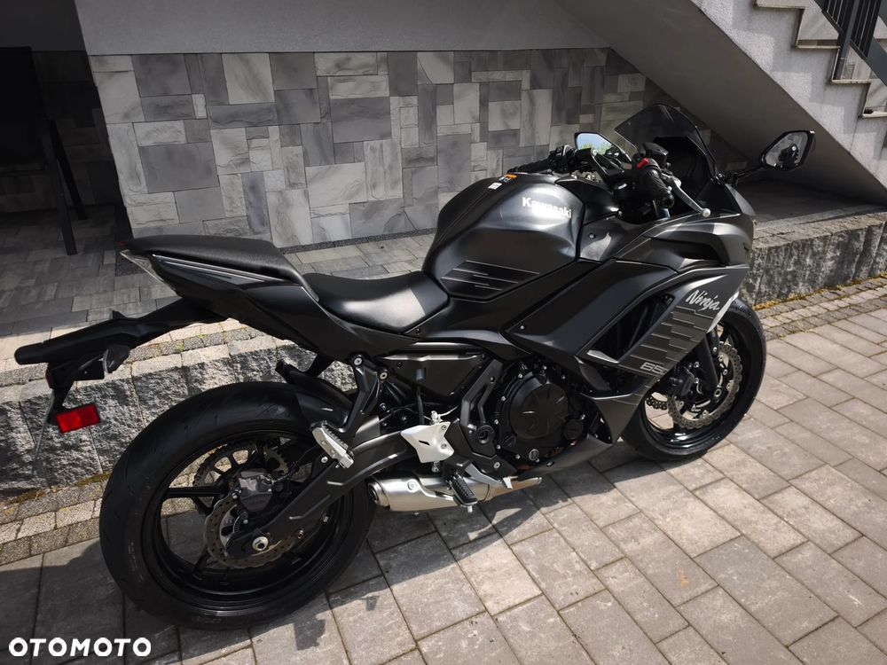 Kawasaki Ninja - 11
