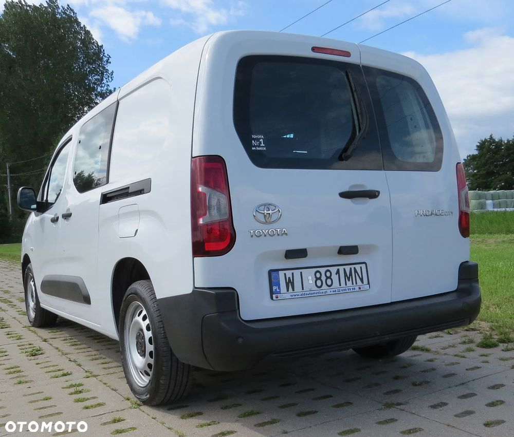 Toyota Proace City - 16