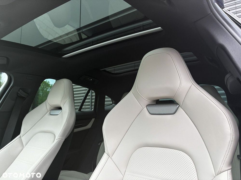 Porsche Panamera - 21