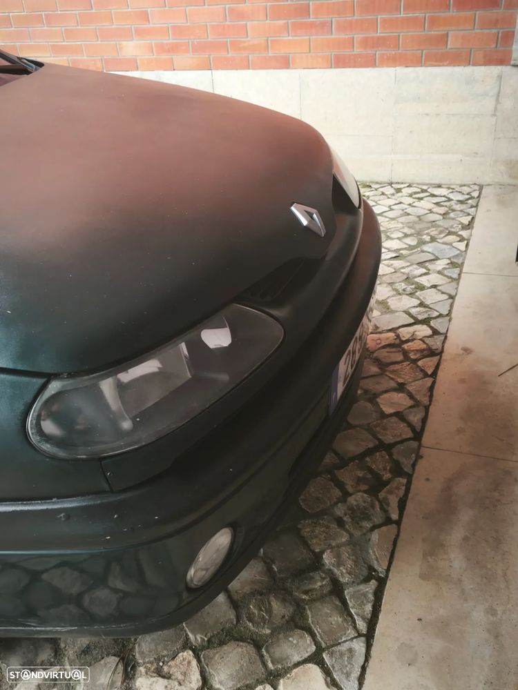 Renault Laguna 1.9 dTi RXT - 2