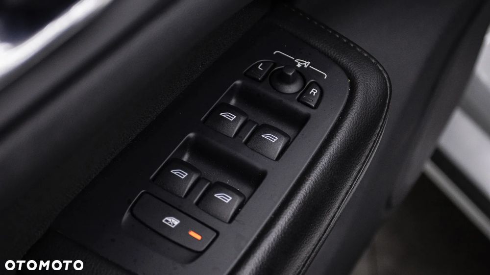 Volvo V60 B4 D Momentum Pro - 29