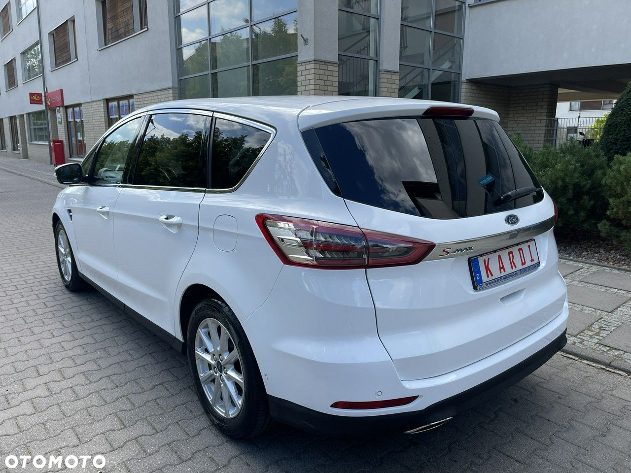 Ford S-Max - 8