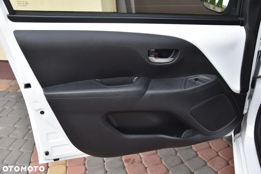 Toyota Aygo x-play club - 32