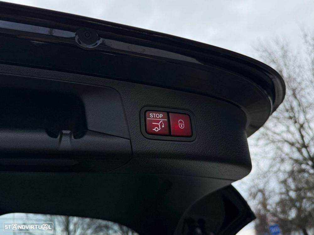 Mercedes-Benz GLA 180 d AMG Line - 27