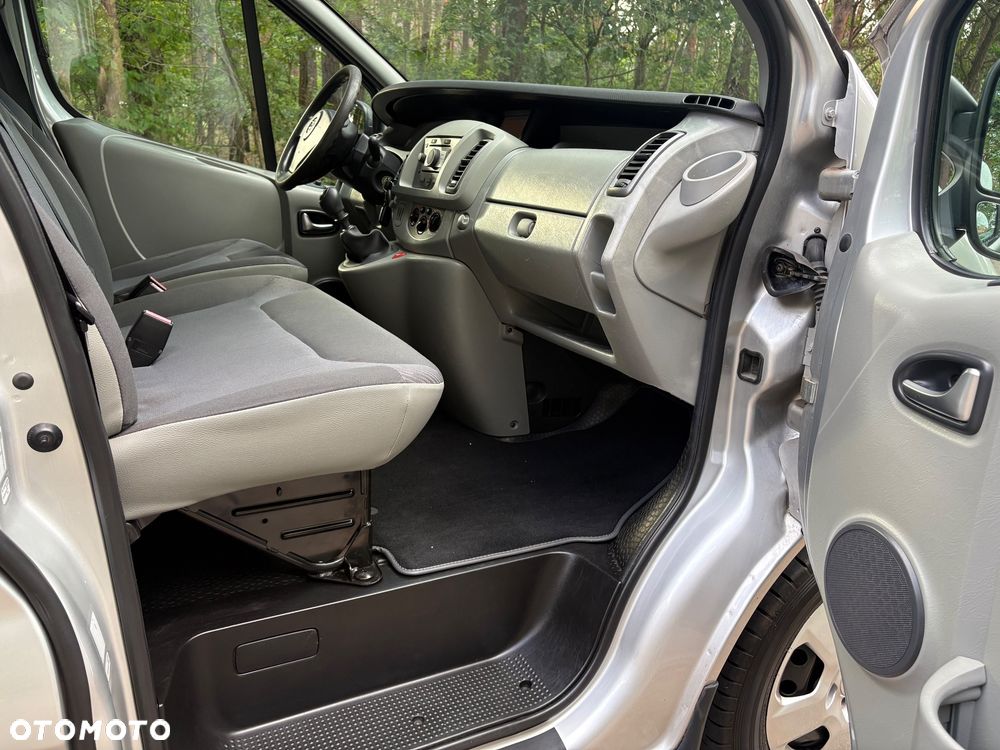 Opel VIVARO - 9