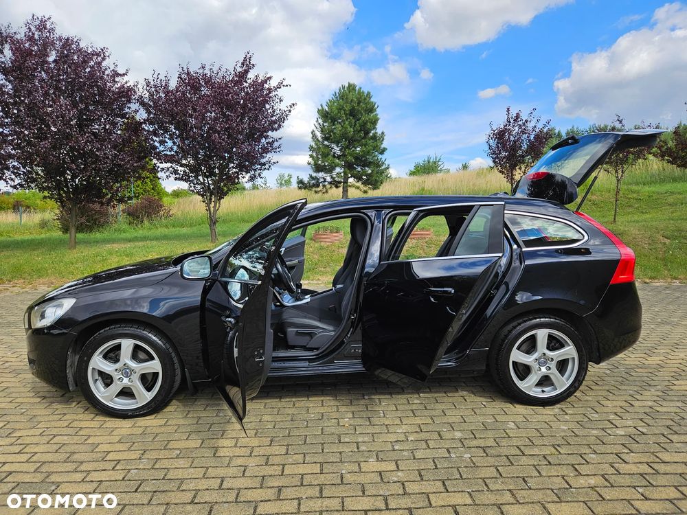 Volvo V60 D2 Kinetic - 33