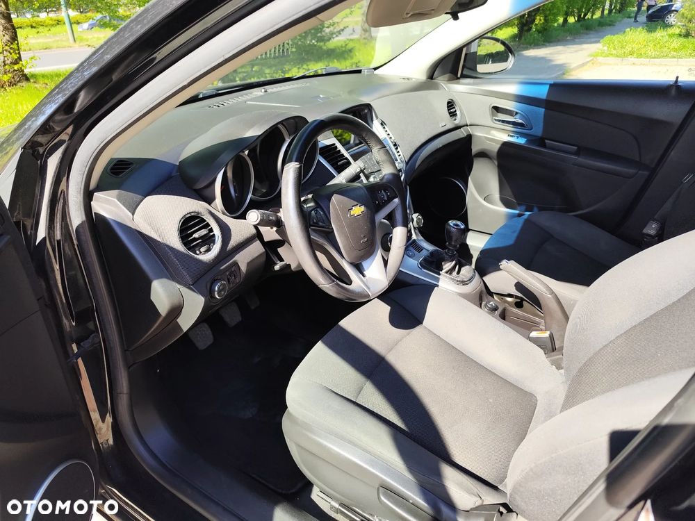 Chevrolet Cruze 1.8 LT - 22