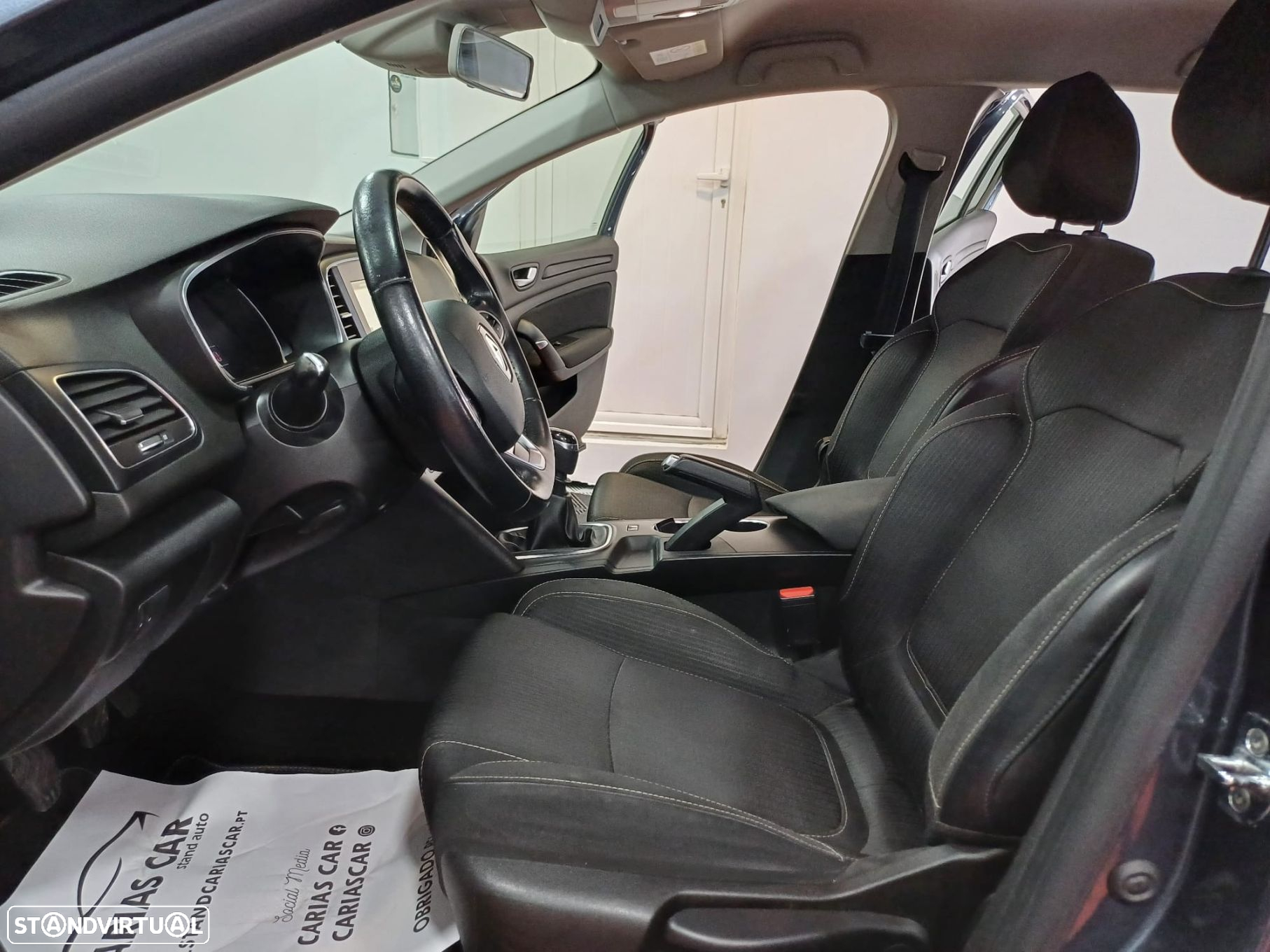 Renault Mégane 1.5 Blue dCi Limited - 10
