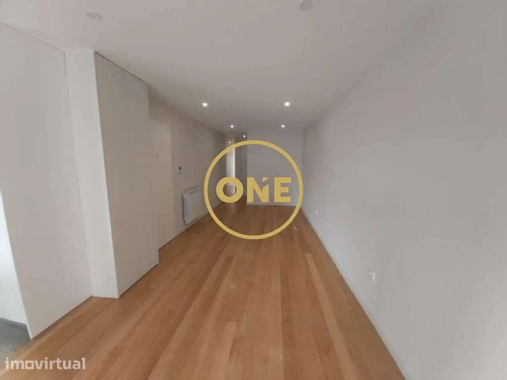 Apartamento T4 Duplex no centro da Póvoa de Varzim a 600 m da praia - Grande imagem: 4/13