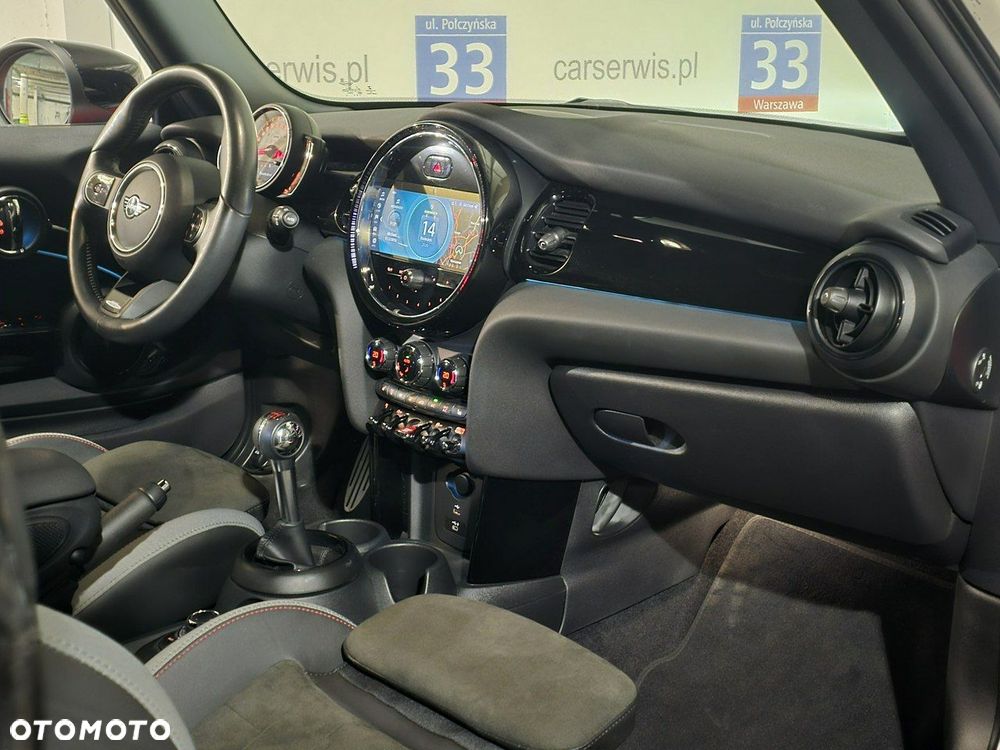 MINI John Cooper Works - 17