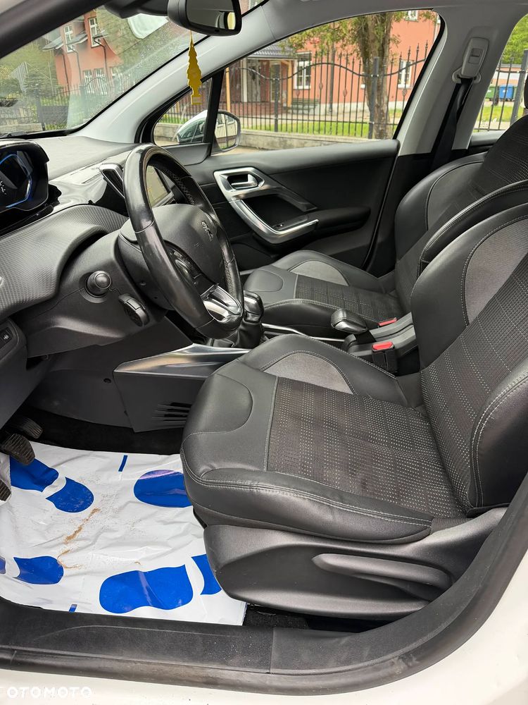 Peugeot 2008 e-HDi FAP 92 STOP & START Style - 11