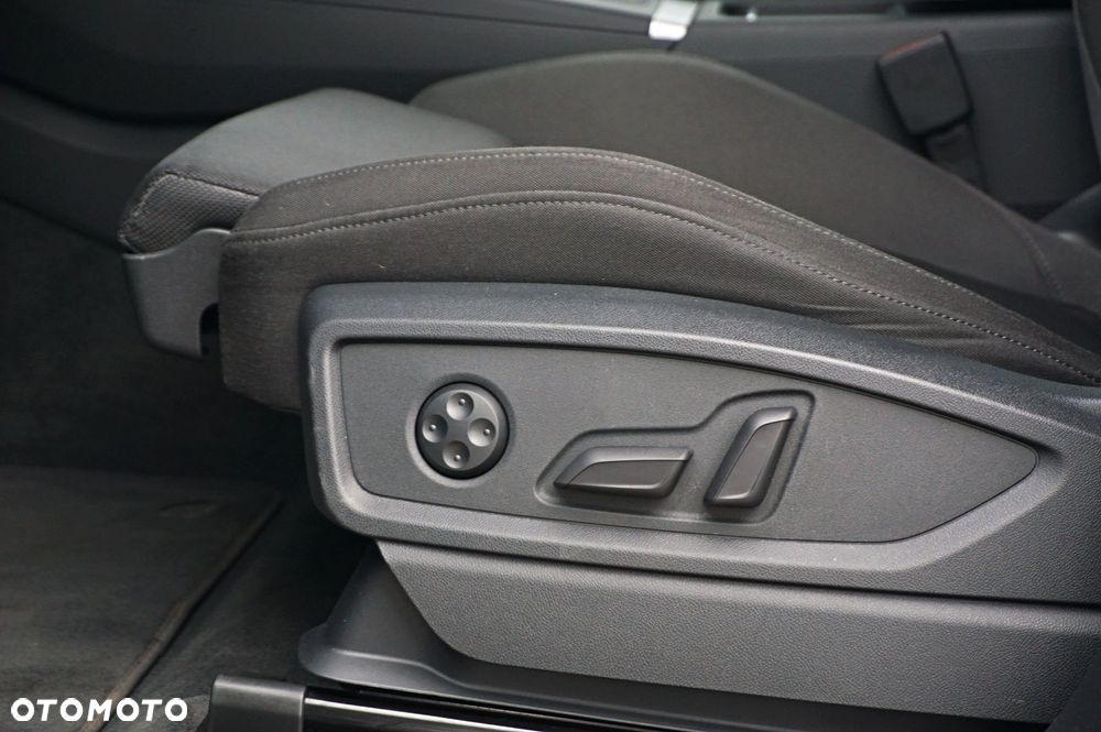 Audi Q5 Sportback - 13