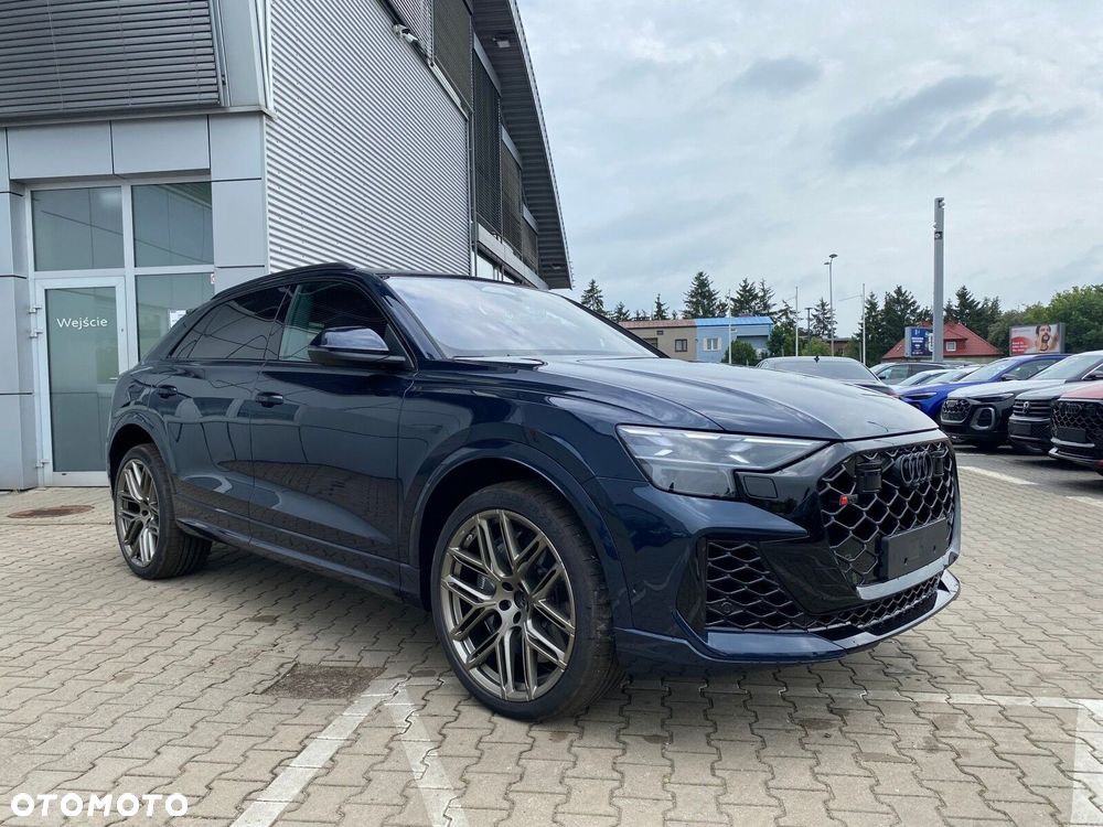 Audi RS Q8 - 12