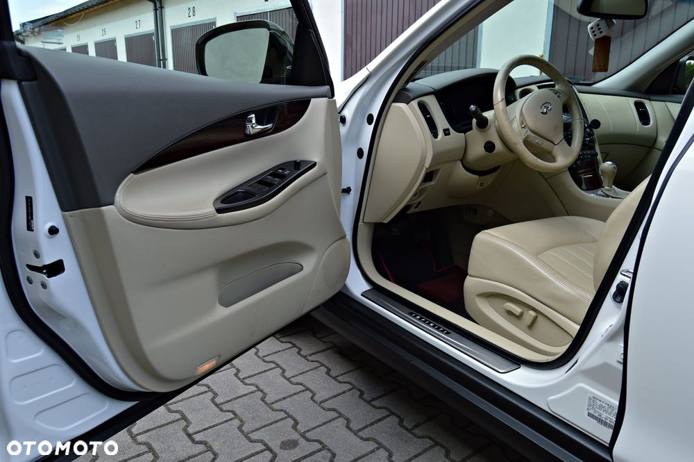 Infiniti QX50 - 22