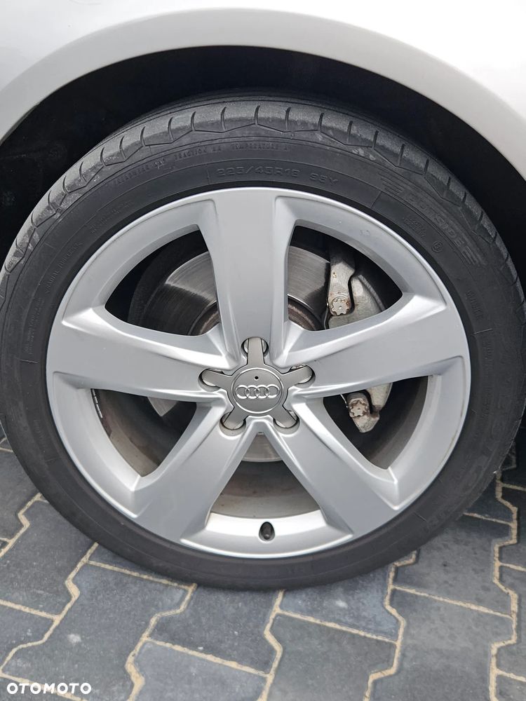 Audi A4 Limousine 2.0 TDI - 7