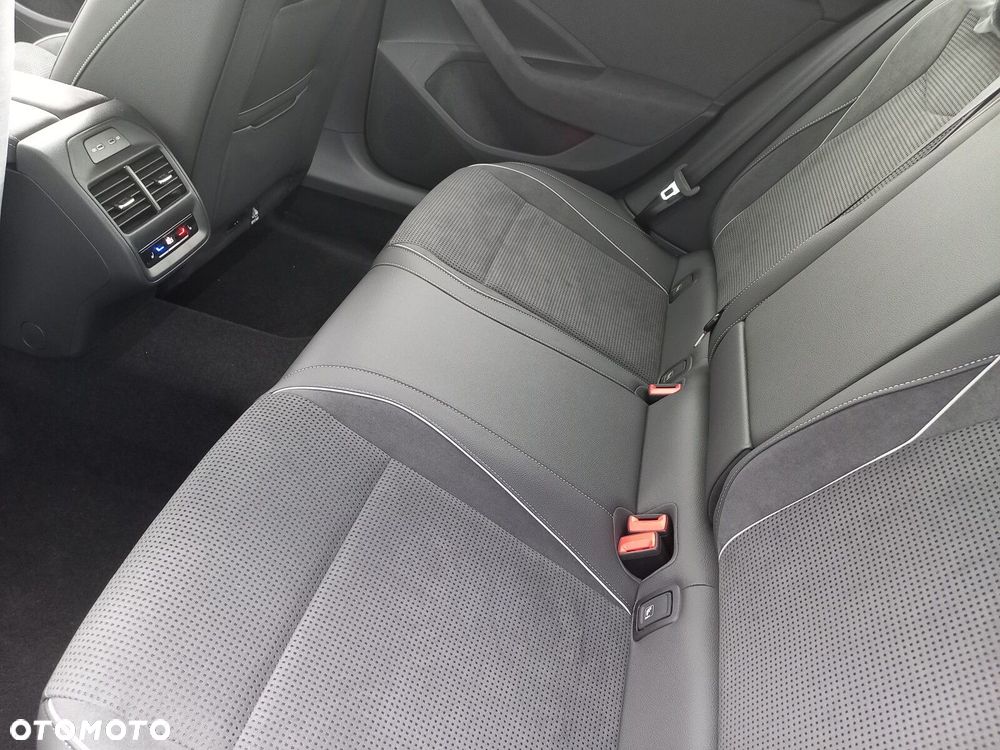 Skoda Superb 2.0 TSI Sportline DSG - 31