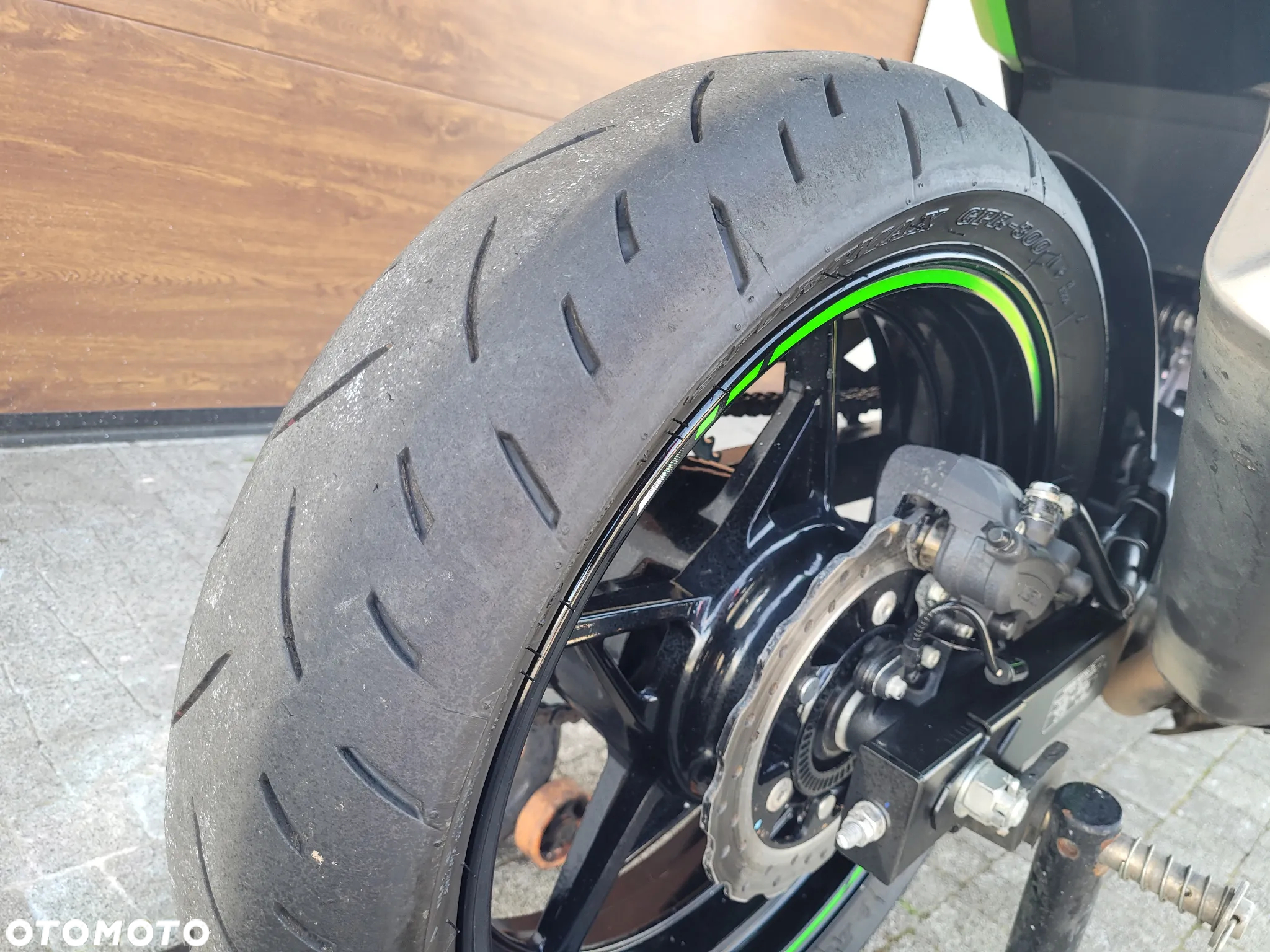 Kawasaki Ninja 400 - 15