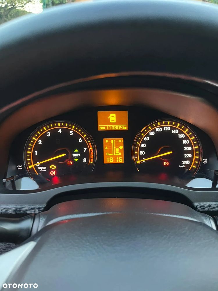 Toyota Avensis 1.8 Luna - 10