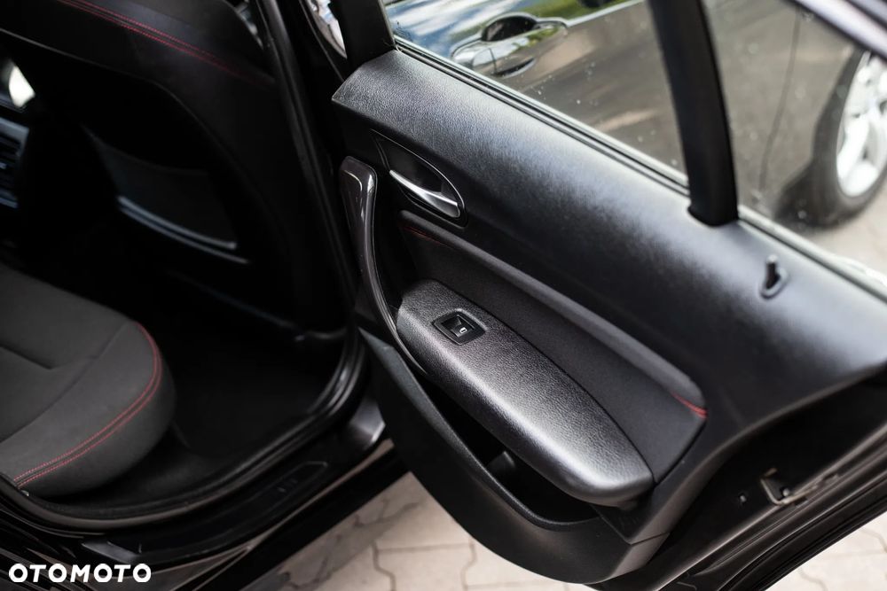 BMW Seria 1 116d DPF Edition Sport - 23